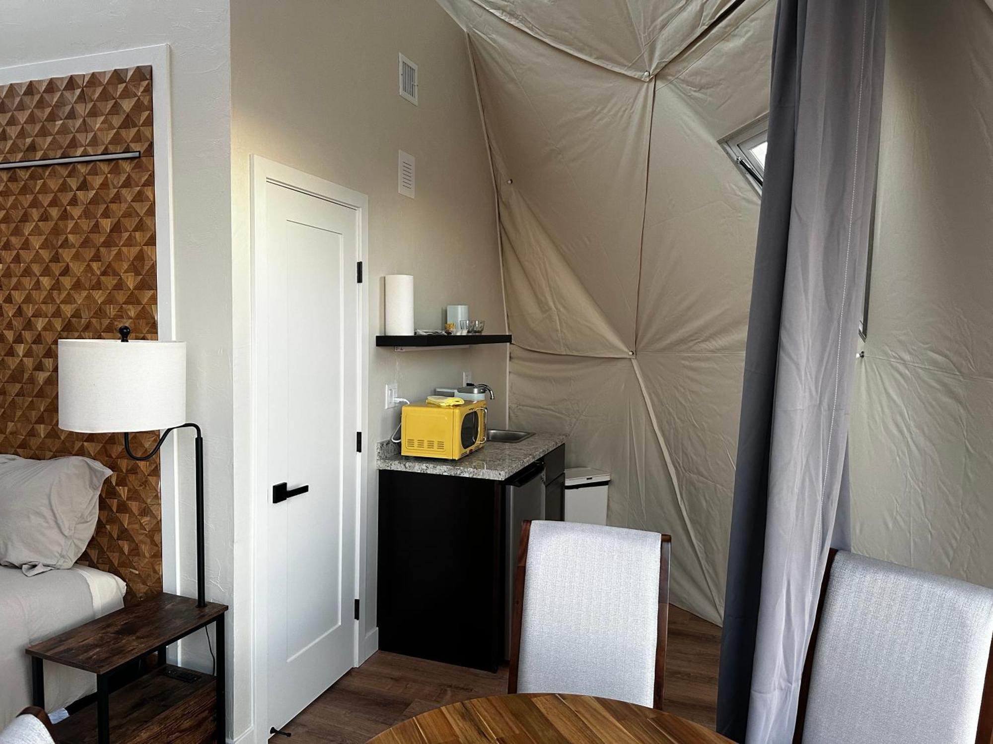Nude Glamping Dome Villa Willcox Bagian luar foto