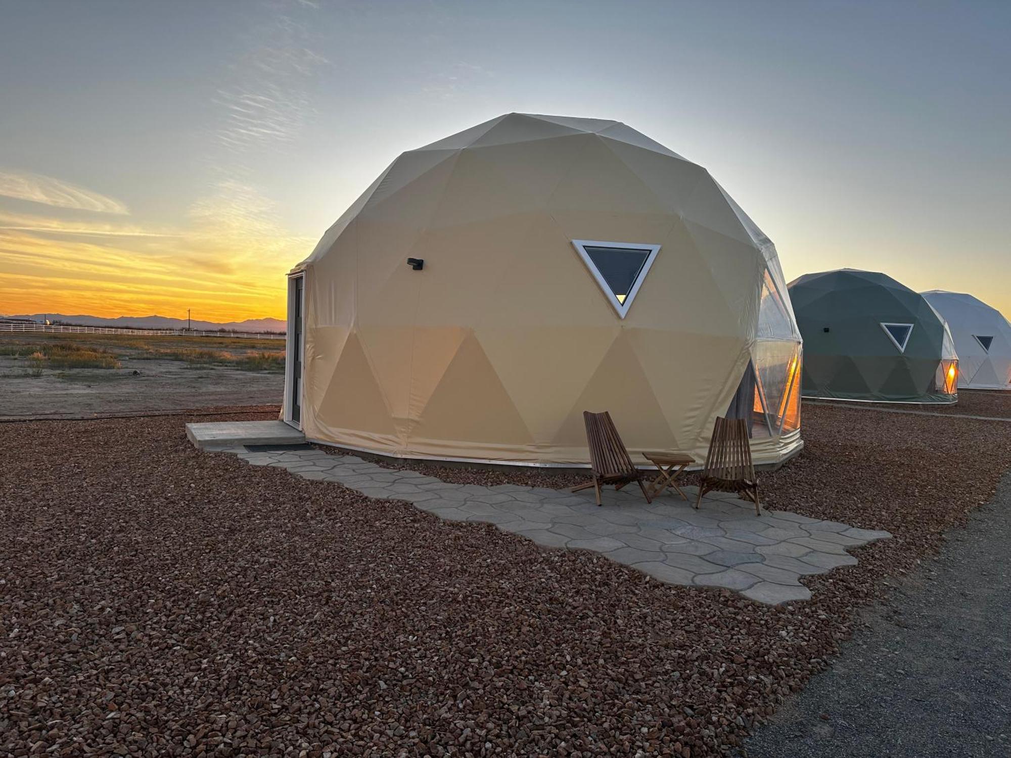 Nude Glamping Dome Villa Willcox Bagian luar foto